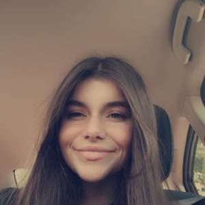 Meet your Posher, Kendra